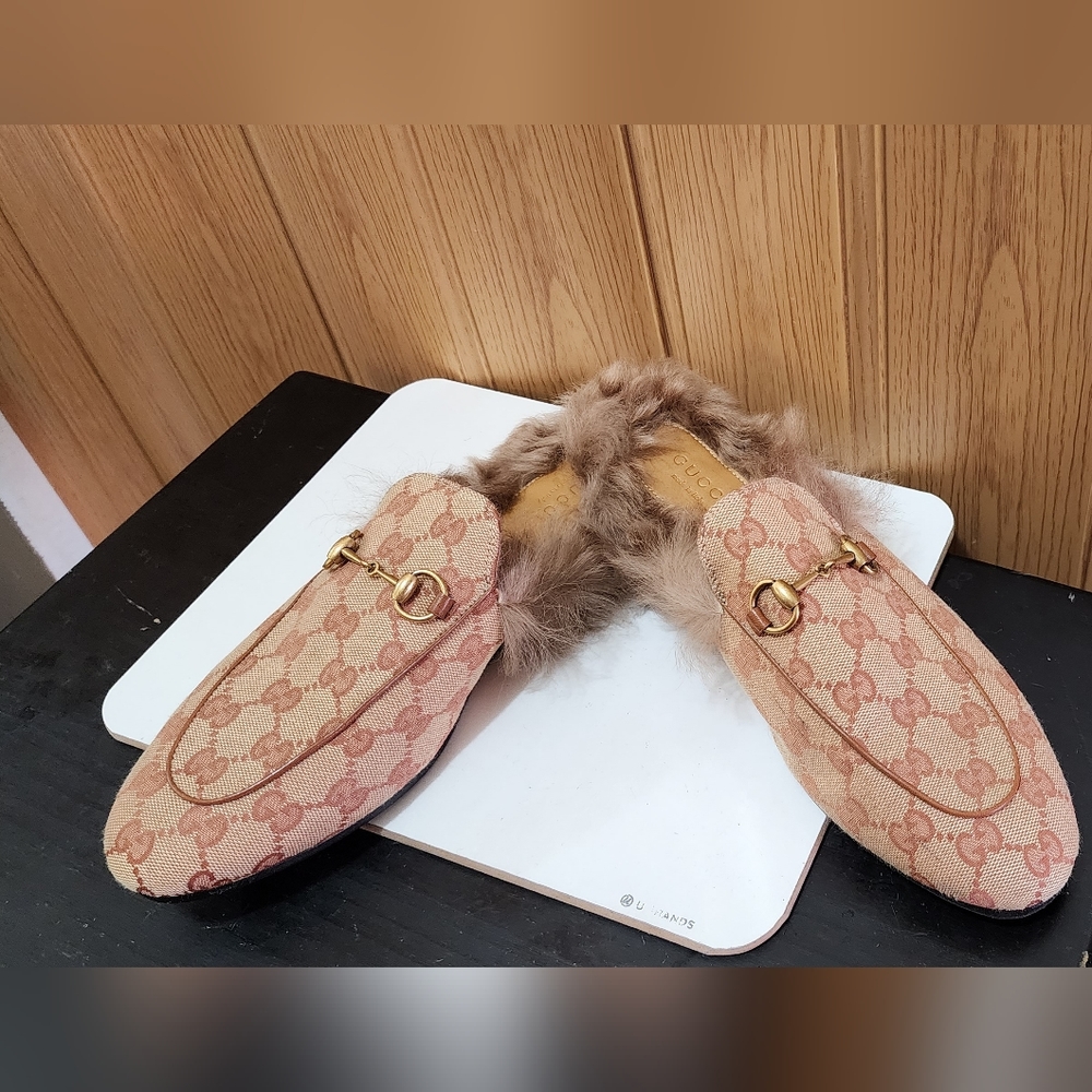 Gucci Women's Fur Canvas, Beige Slippers with Horsebit Size 9 UK 39